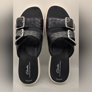 Womens Clarks Cloudsteppers Sz 10M Black Woven Buckle Sandals Cushion Soft Light